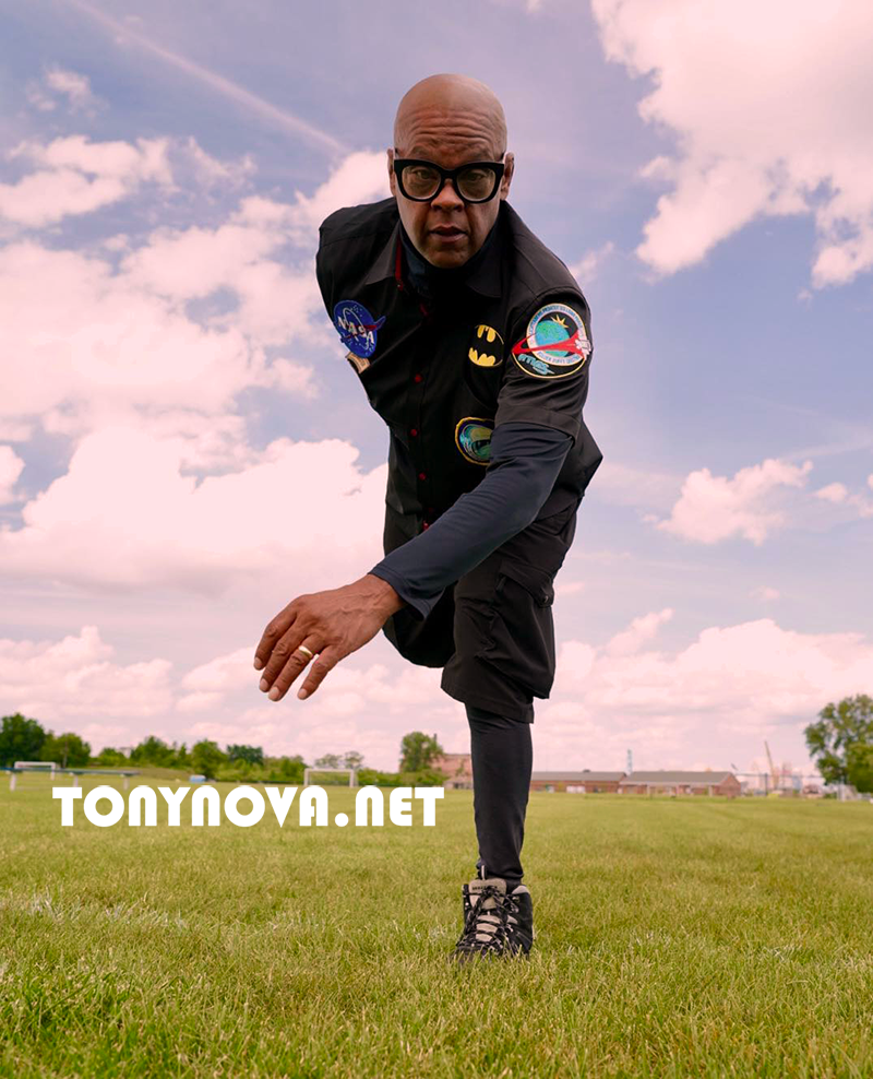 Official image of Tony Nova - Tonynova.net